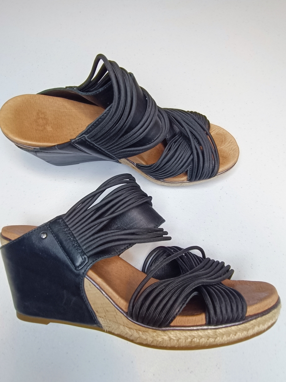 UGG Australia Hilarie Wedge Slide Sandals Size 8 – Chic Comfort Wedges